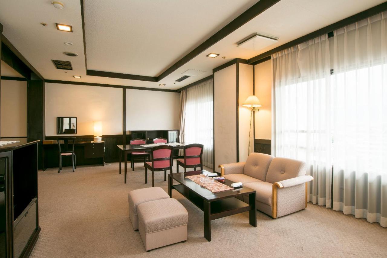 Isawa Tokiwa Hotel Fuefuki Ngoại thất bức ảnh